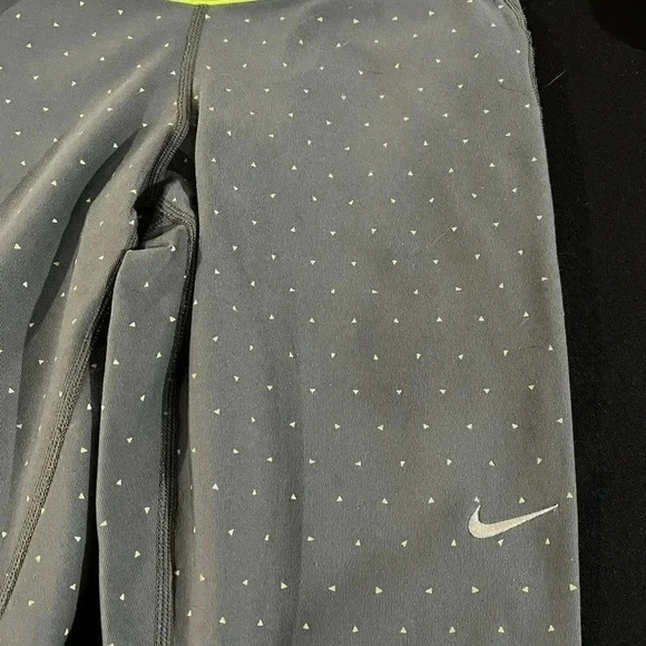 Nike Dri Fit size XS VGUC fun grey leggings with polka dots and neon waistband - Picture 9 of 13